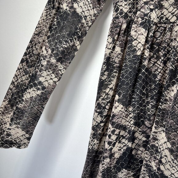Torrid Women's Topo Size 1X Snake Skin Mesh Babydoll Long Sleeve Stretch Brown - Picture 4 of 7
